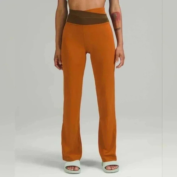 Lululemon Throwback Astro PantButternut Brown / Deep Artifact - Picture 4 of 16